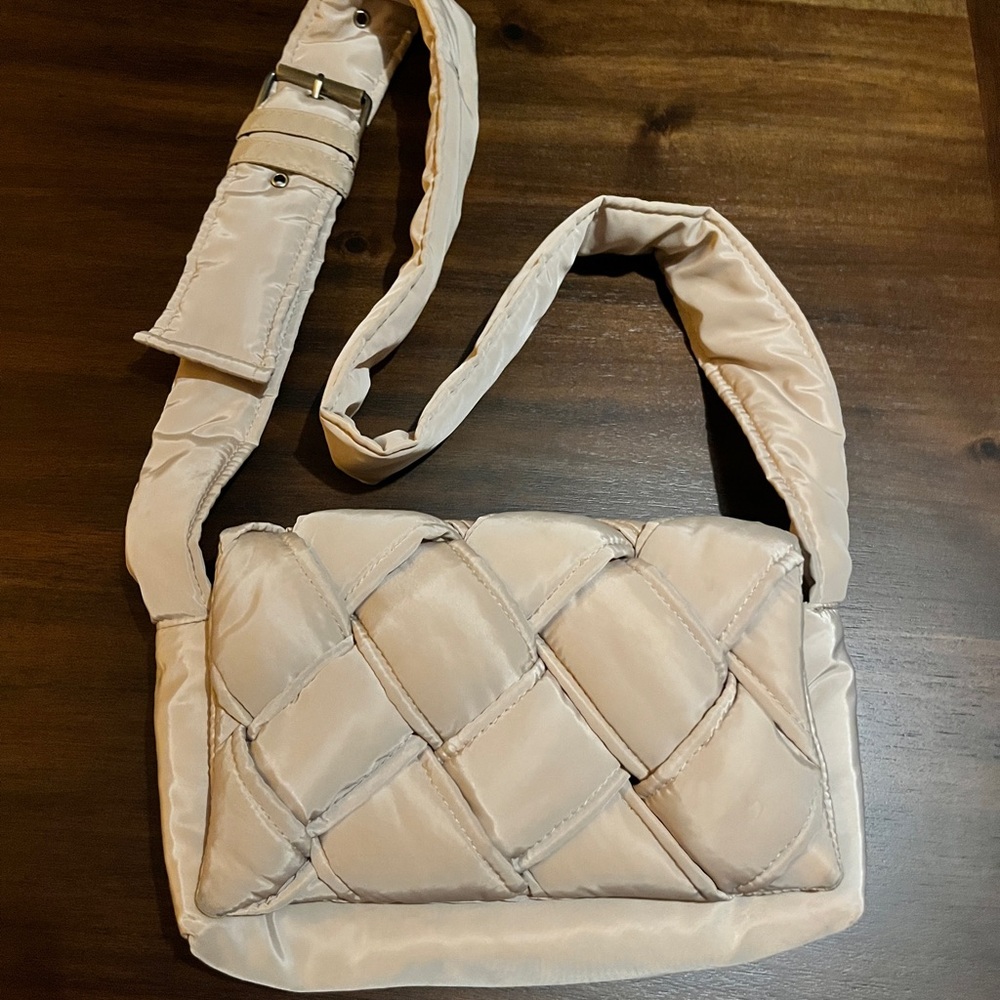 By Anthropologie Lark Puffy Woven Crossbody Bag - Neutral / Beige